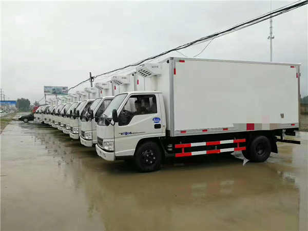 東莞大型運(yùn)輸公司采購(gòu)28臺(tái)江鈴冷藏車(chē)