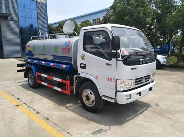 東風(fēng)多利卡5噸灑水車