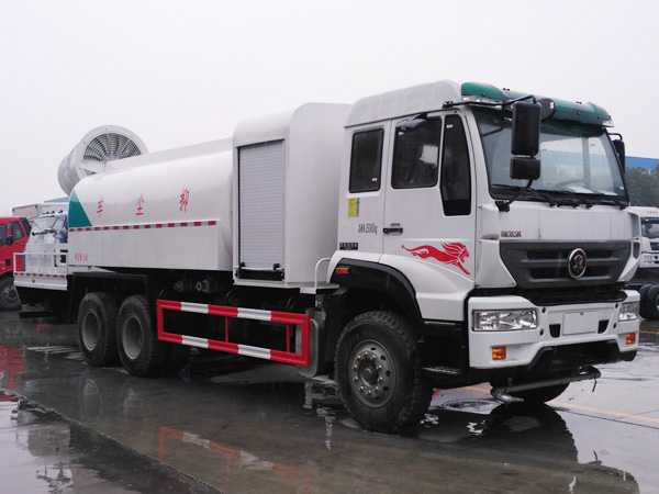 16方重汽50米-100米國五后雙橋大型多功能抑塵霧炮車