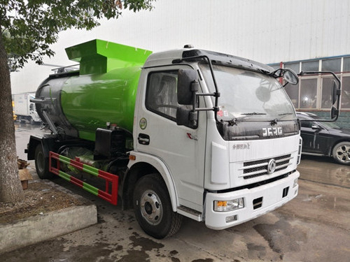 東風(fēng)大多利卡7噸餐廚垃圾車/泔水車