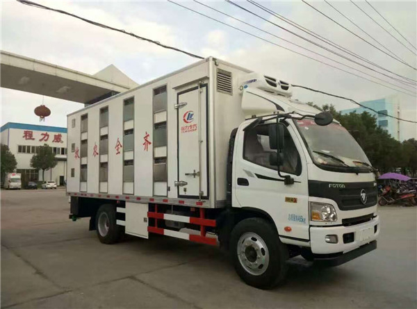 福田歐馬可畜禽運(yùn)輸車