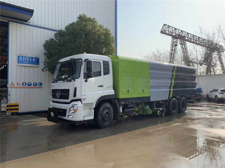 東風(fēng)天龍后八輪16噸洗掃車(chē)