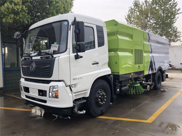 國(guó)六天錦路面洗掃車(chē)