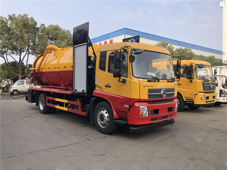 東風(fēng)天錦15方清洗吸污兩用車(chē)