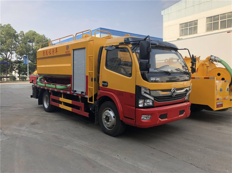 國(guó)六東風(fēng)大多利卡清洗吸污兩用車(chē)